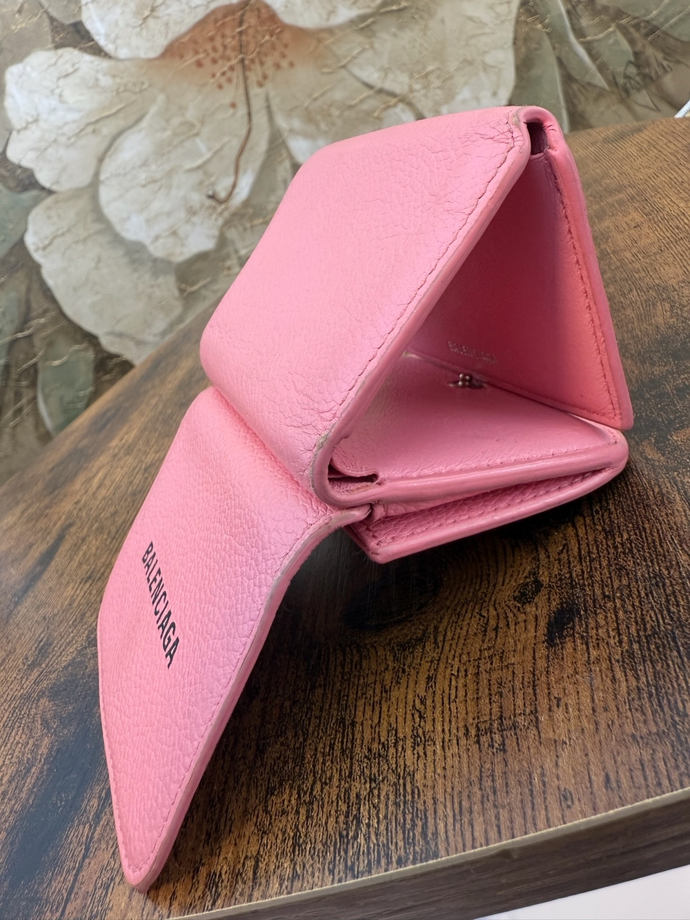 Balenciaga Pink Pebbled Leather Wallet - Picture 2 of 12